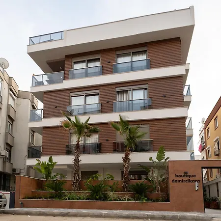 Solo Tourism Boutique Demircikara Apartment