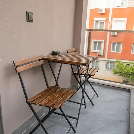 Solo Tourism Boutique Demircikara Apartment *