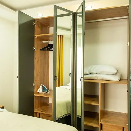 Solo Tourism Boutique Demircikara Appartement