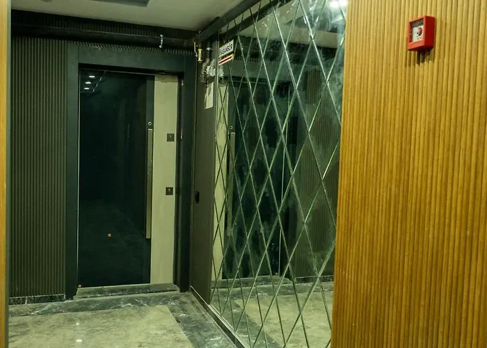 Solo Tourism Boutique Demircikara