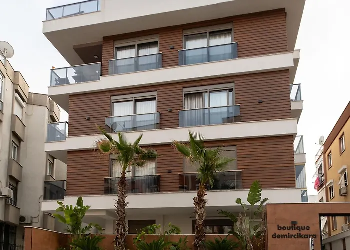 Solo Tourism Boutique Demircikara Appartement